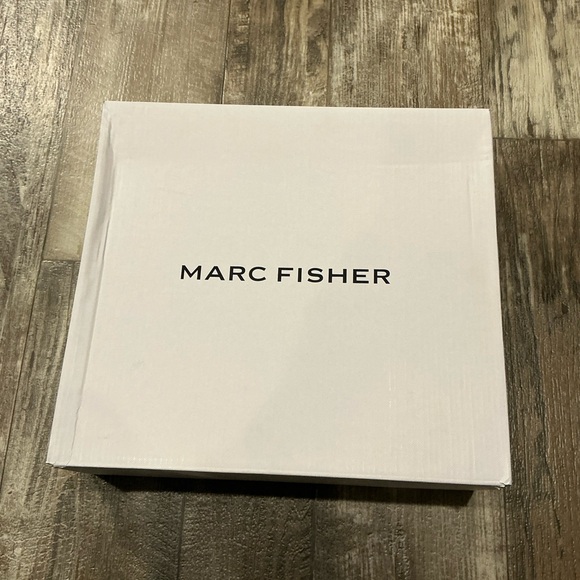 Marc Fiaher DAIREY Elegant Brown Ankle Boots Size 8.5 - Picture 5 of 16